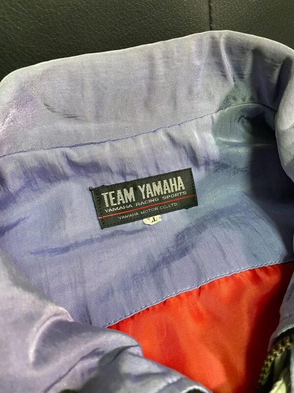 SOLD to Philippines 🇵🇭❌❌❌FS- Vintage Racing Jacket Team Yamaha (Yamaha Racing Sports) Lilac Original Yamaha🧞Size LL, Kondisi 90% - UP ✨Vintage, Rare Item… karet kenceng, red color inner, inner mulus, sablon (2) Vintage Racing Jacket Honda